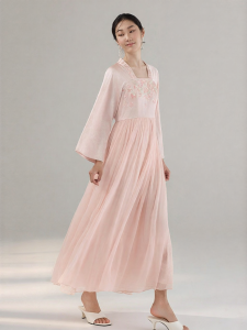 Floral Embroidered Cheongsam Dress Autumn 2025 New