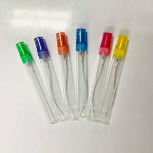 ขวดน้ำหอม ปากกาใส 10มล.ฝาคละสี/1แพ็ค/12ใบ ขวดแก้ว ฝาสเปรย์พลาสติก