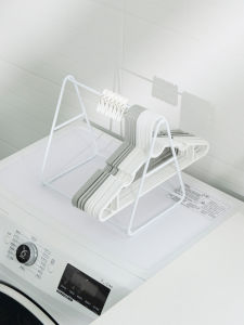 ตู้เสื้อผ้าแบบแขวนโลหะสำหรับใช้ในบ้าน เครื่องมือเก็บของ เครื่องซักผ้า จัดระเบียบ ชั้นวางเสื้อผ้า ตะขอสำหรับแขวนเสื้อผ้า ชั้นวางของ ขนาดเล็ก สำหรับใช้ในบ้าน