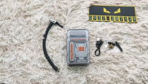 Máy bơm bánh xe ô tô cầm tay đa năng tự ngắt - Dùng làm sạc dự phòng - Đèn Pin - Bơm lốp xe oto xe hơi xe máy xe đạp bóng rổ bóng chuyền...