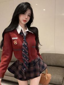 ชุดสูทเสื้อสเวตเตอร์สไตล์เกาหลีสำหรับผู้หญิงในฤดูใบไม้ร่วงและฤดูหนาว ชุดนักเรียน JK ชุดสามชิ้น Pure Desire เสื้อสเวตเตอร์คอโปโลแขนยาว