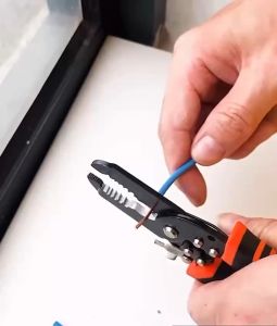 ของแท้ คีมตัดสายไฟ คีมปอกสาย คีมสายไฟ คีมตัด คีมปอกสายไฟ 4in1 เครื่องมือปลอกสายไฟ คีมปอกสายออโต้ คีมย้ำ