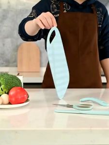 Talenan Set 4 in 1: Solusi Multifungsi untuk Memotong Sayuran & Buah