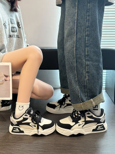 Couples White Sneakers Womens Style Fall 2025 Versatile Popular Student High End Board Shoes Mens Casual Slip-On Shoes