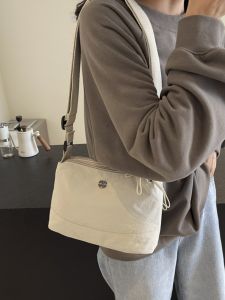 Multi-Layer Multi-Pocket Lightweight Nylon Bucket Bag Japanese and Korean Casual Small Crossbody Bag Womens Work Clothing Work Shopping Shoulder Bag