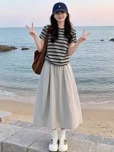 La Chapelle | Bộ Đồ Áo Thun Quần Skirt Sọc Nét Hoài Cổ