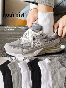 JINGCHI | ถุงเท้ากีฬาผู้ชาย ถุงเท้าลำลอง ถุงเท้าเรือสั้น ถุงเท้ากันกลิ่น ถุงเท้าผ้าฝ้ายสีดำและสีขาว ถุงเท้าฤดูใบไม้ผลิและฤดูใบไม้ร่วง