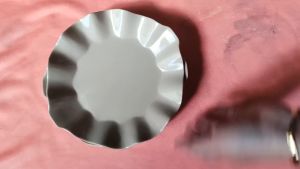 Dĩa tròn hoa sâu lòng nhựa melamine nâu bóng 4 size