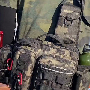 สำหรับกระเป๋าเป้สะพายหลังตกปลาใหม่สำหรับผู้ชาย รวมถึงรอยคลิกเหยื่อปลอมกระเป๋าเก็บอุปกรณ์กระเป๋าคาดเอวร้านเส้นเลือดและสายห้อยที่วางคันเบ็ด สำหรับการผิดพลาสติการ กระเป๋าสะพายไหล่มีหลังการผ่าตัด