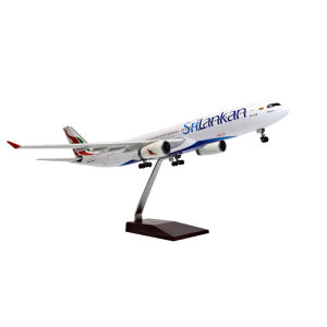 1:135 Scale Airplane Model Srilankan Airlines A330 Model Planes W Landing Gear Wheels Lights Resin Plane Model Toy Gifts