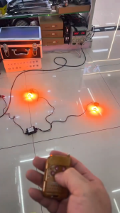 ชุดควบคุมไฟกระพริบอเนกประสงค์ 12V/24V พร้อมรีโมทคอนโทรลไร้สาย