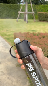ขวดนํ้ากีฬา PSSPORT พ่นนํ้าได้ ขวดนํ้าอเนกประสงค์ 600ML หัวพ่นนํ้า ขวดนํ้าพกพา สีดำ คุณภาพดี ส่งฟรี