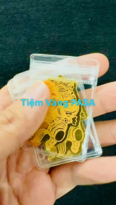 Ngựa Thần Tài chiêu tài lộc - Có keo dính có thể dính ở lưng điện thoại hoặc để trong ví hoặc điện thoại.