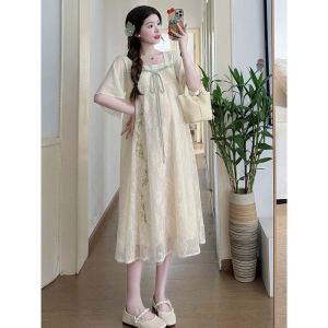 ชุดเดรสยาวปานกลางสไตล์จีนใหม่ปักลายฤดูร้อนสำหรับผู้หญิงไซส์ใหญ่ ทรงหลวม ปกปิดหน้าท้อง เอวสูง แขนกุด คอเหลี่ยม