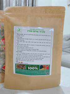 Trà thảo mộc gạo lứt đậu đen loại 25 túi lọc với thành phần mix đủ 7 vị thảo mộc tự nhiên như: kỳ tử táo đỏ lá sen cỏ ngọt gạo lứt đậu đen và hoa cúc