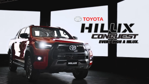 Toyota Hilux Revo 2016 to 2018 or Conquest 2019 to 2025  Deep Dish Matting OEM 9D WITH EXTENSION High Quality Material Thailand Quality ( Car Accessories)