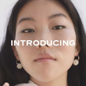 [The Classic Duo] Marc Jacobs Fragrances Daisy Drops Eau De Toilette Travel Size Capsules 30x3.9ml - Wild Berries Violets Sandalwood | Radiant Floral Perfume