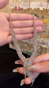 Long Tassel Earrings for Women Korean Crystal Leaf Drop Earring Girls Accessories Statement Gold Color Brincos Jewelry Gifts Luxury Rhinestone Water Droplets Tassel Necklace Earrings for Women Elegant Fashion Temperament Wedding Brides Jewelry Set
