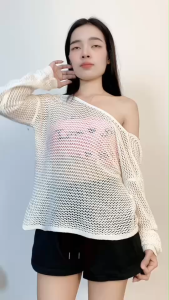 ชุดเซ็ตสาวแซ่บ เสื้อแขนยาว + กางเกงขาสั้น ดีไซน์เปิดหลัง สวมใส่สบาย