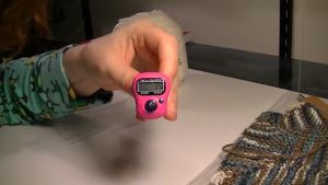 LED Digital Finger Counter with Beep Feature for Prayer Mat