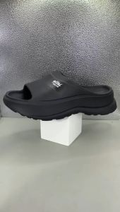 Sandal Wanita Elegan Tinggi Karet Kekinian Terbaru Korean Style Sendal Jelly Wanita Tebal Slip On Cewek Murah Casual Empuk EVA