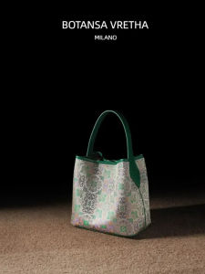 New Chinese Style BotanSA Vretha Silk Tassel Bucket Bag Top Layer Cowhide Shoulder Handbag Floral Embellished Womens Bag