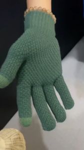 ถุงมือกันหนาว ปลายนิ้วทัชสกรีนมือถือได้ เนื้อผ้านุ่ม ให้ความอบอุ่น สวมใส่สบาย 01-EW