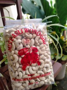 kacang mete mentah fresh