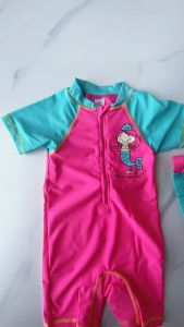 One Piece Swimming Suit for Kids Girls Short Sleeve Swimwear for Baby with Swim Cap Child Sandy Beachwear Children Swimsuit with Swim Cap