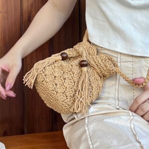 Handwoven Japanese Style Holiday Womens Bag Surprising Price New Model Bucket Small Crossbody Shoulder Bag for Summer