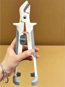 Two-In-One Silicone Heat-Resistant Kitchen Clamp Steamer Microwave Safe Multi-Functional Clip for Cooking And Baking