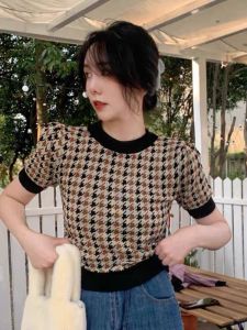 Summer Chic Top: The Ultimate Women's Short Design Niche