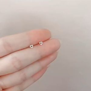 【Bestella✨COD】2 Pcs/1 Pasang Anting Cinta Hati Berlapis Anting Fashion Wanita Sederhana Aksesoris Perhiasan