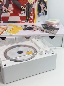 Vinsyn Portable CD Player Turntable Music with Speaker and Bluetooth for Music Built-in Speaker CD Player for Kpop Albums