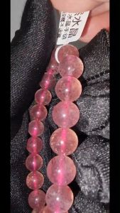 (SG Seller Ready Stocks) High Grade Red Strawberry Quartz Bracelet 9mm+ 高级天然红草莓晶手链 9+毫米