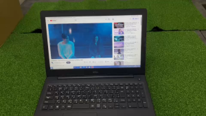 โน๊ตบุ๊ค มือสองสภาพดี Dell latiude 3590 Core i3 -8130U 2.20 ghz Ram 4-8gb SSd 128 Gb มีกล้องหน้า มีwifiตัว มีบูลธูท