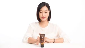 [ Giảm 35K - Đơn 339K ] Scrub Nghệ Tẩy Tế Bào Chết Da Mặt Giúp Sạch Da và Trắng Da Sâu Từ Bên Trong Wonmom 70g