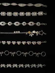 Metal Floral Embossed Waist Chain for Women Butterfly Knot Design Fashionable Skirt Accessory Advanced Design Sensation