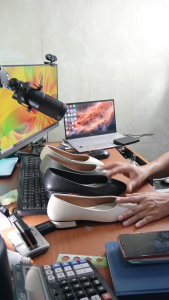 Upsize Akiko Sepatu Wanita Jumbo Big Size Jumbo Ukuran 41 42 43 44 45 Model Sepatu