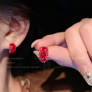 Red Ear Cuffs Womens Fashion 2024 New Popular Small Design  out Ear Jewelry Elegant New Year Stylish Ear Bone Clips