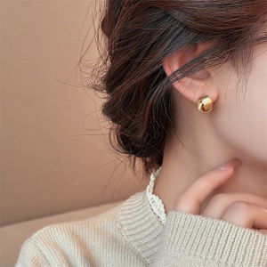 Golden Matte Finish Earrings Womens Luxury Sensation Earring 2025 New Style Retro Ear Jewelry Alloy Plated Silver Gold