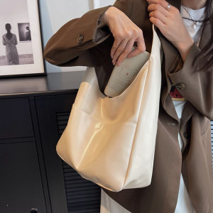 Meria Large Capacity Bucket Bag New 2023 Spring Summer Soft Surface Magnetic Buckle Closure Pure Color Japan and South Korea Style Shoulder Satchel for Casual Use