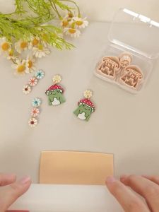 2pcs Marine Life Whale Shape Polymer Clay Molds Embossed Whale Pattern Polymer Clay Cutters for DIY Earrings & Jewelry Making