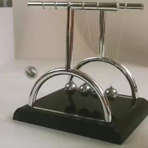 Con lắc định luật vật lý Newton thép không gỉ để bàn trang trí