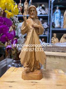 Tượng lòng thương xót chúa cao 30cm gỗ pơmu nguyên khối.