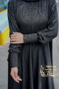 Gamis hermosa embos abstrak hitam-pakaian syari hitam-gamis hitam pekat umbrella 4 meter-hermosa