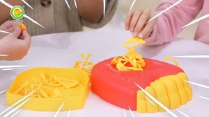 French Fries Jumping Board Game Multi-Player Family and Friends Fun [6+ Ages] Mainan Aktiviti Keluarga Fun Gembira