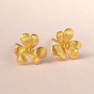 Chow Sang Sang 周生生 999 24K Gold Lucky Three-Heart Dainty Stud Earrings for Women 95518E