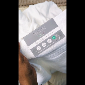 Jean Perry EcoSilk® Hotel Series Bath Towel - Ultra Soft & Highly Absorbent (30” x 60” / 40” x 70”)