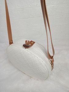 tas oval anyaman pandan etnik/